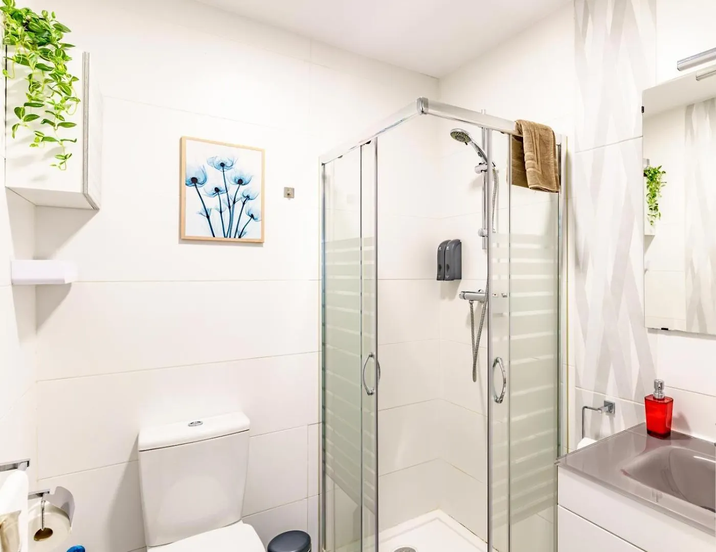 Apartamentos Triunfo, By Daimar Granada
